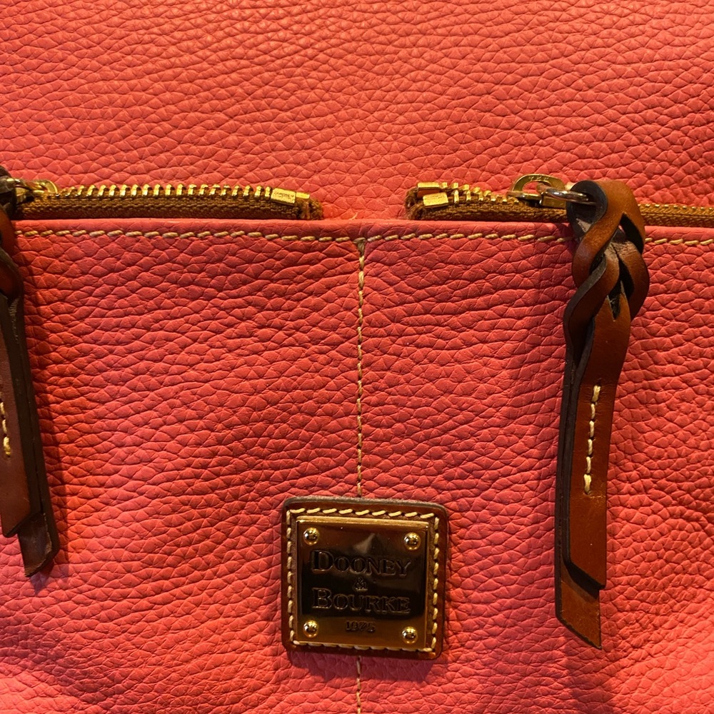 NWT Dooney & Bourke Barbie Pink Leather Bag - Picture 3 of 12
